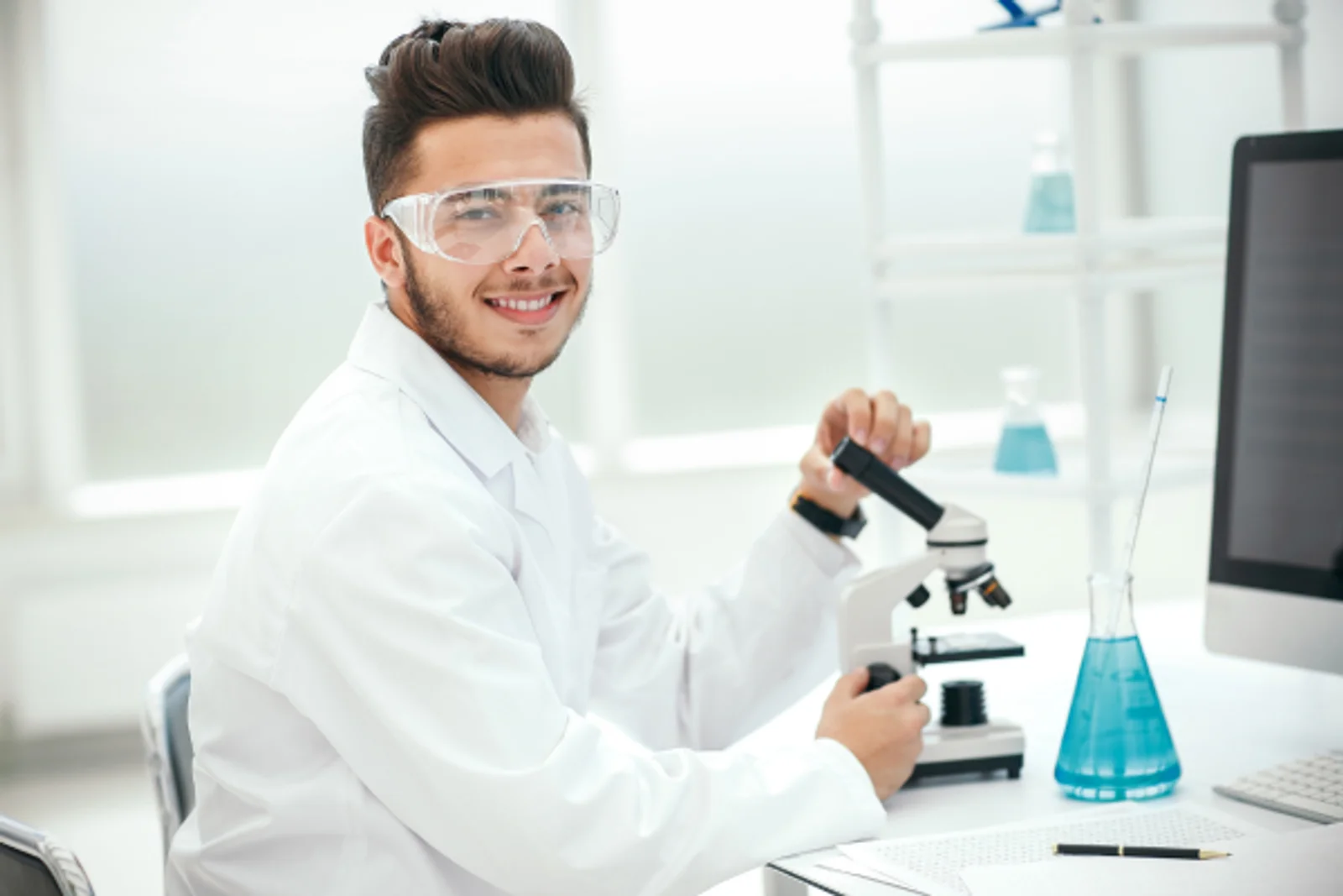 What Employers Expect from a Medical Laboratory Assistant Technician