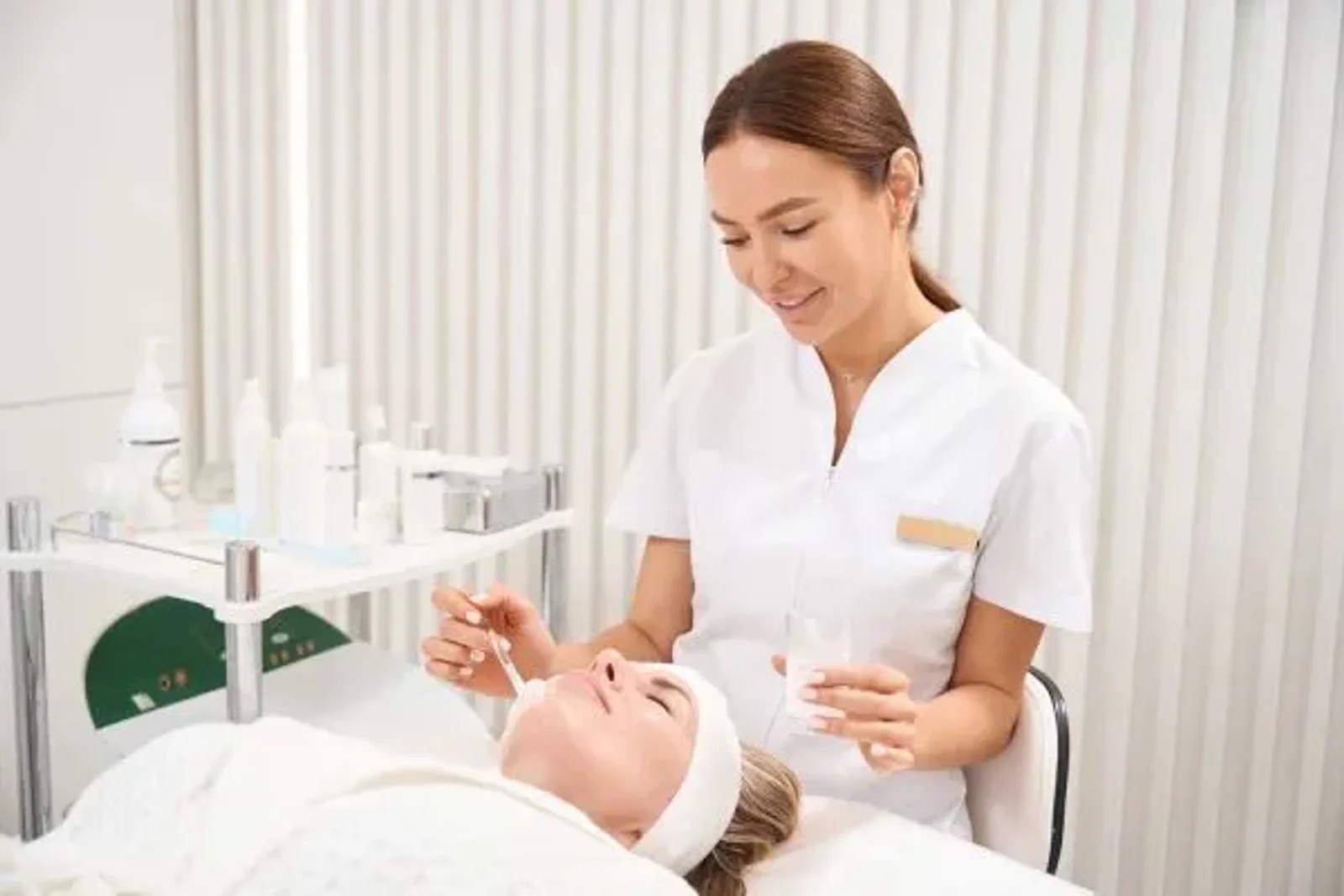 How to Become a Medical Esthetician