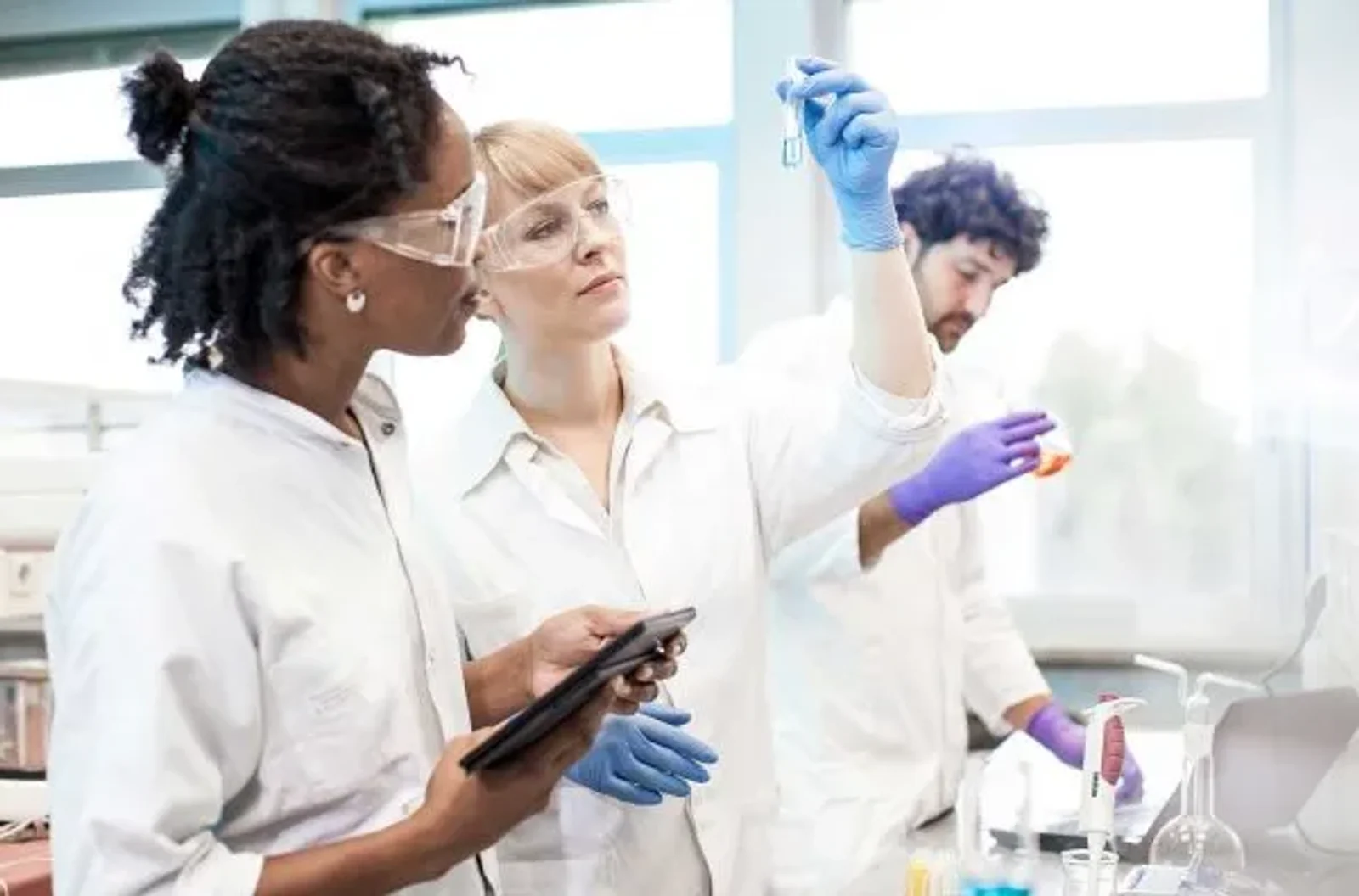 Training in a Medical Lab 101 With Our Expert-Instructor 1-on-1