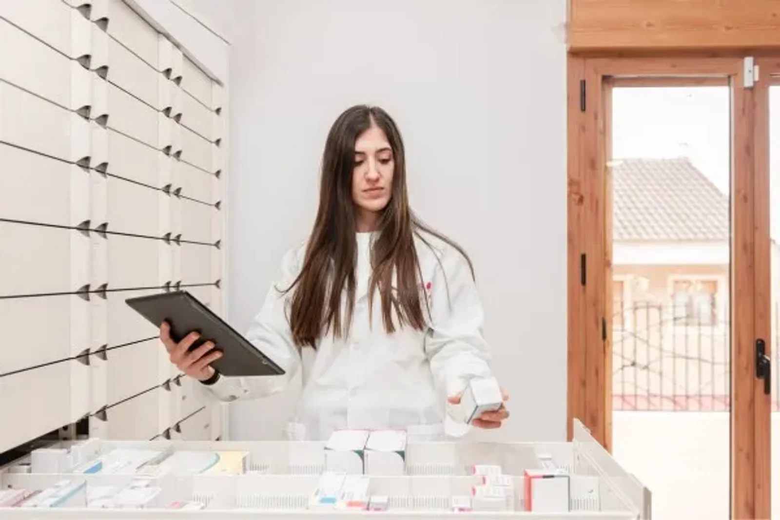 Is a Pharmacy Assistant Course Worth It?