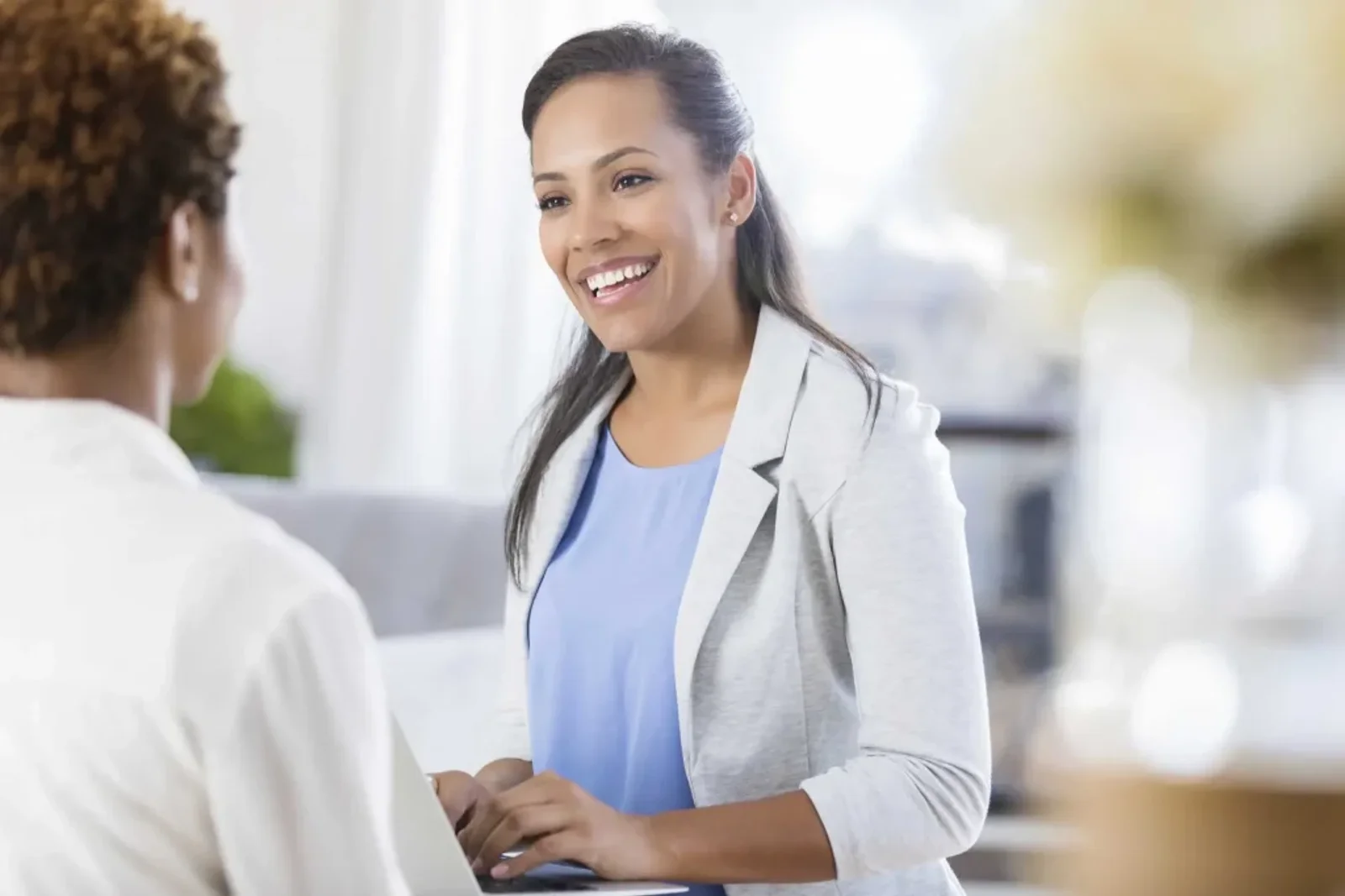 10 Reasons Why You Should Become a Medical Office Administrator
