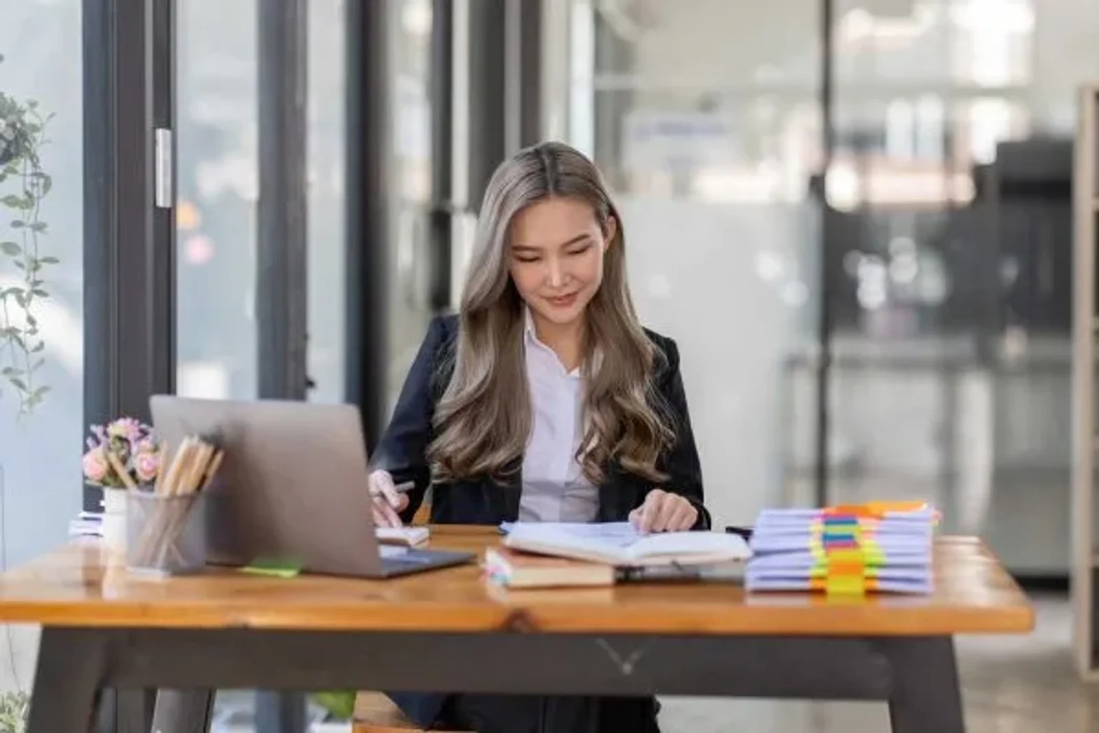 Your Guide to Choosing the Right Accounting Career Path